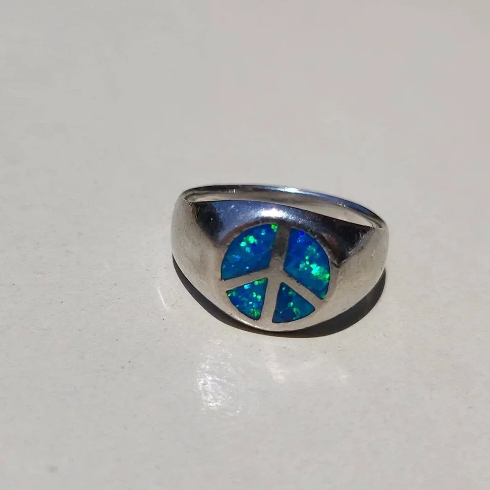 Vintage Sterling Silver Fire Opal Peace Sign Signet Ring Size 6.75 Blue Green